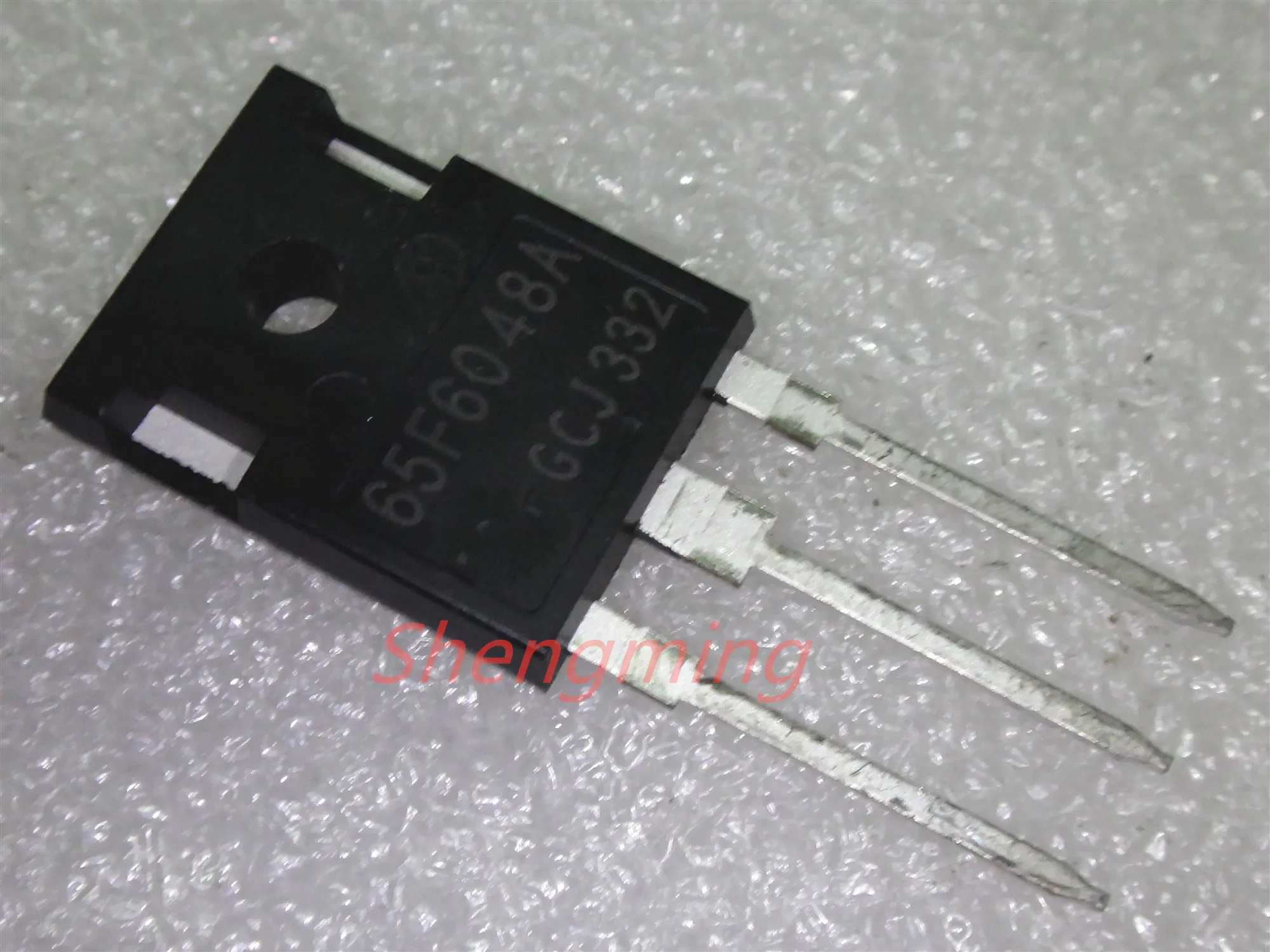 5 ADET 65F6048A IPW65R048CFDA TO-247
