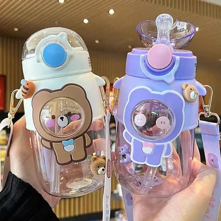 Karikatür Sevimli Plastik Bardak Yüksek Sıcaklık Taşınabilir Saman Fincan Çapraz Kayış Su şişesi sevimli su şişesi2023