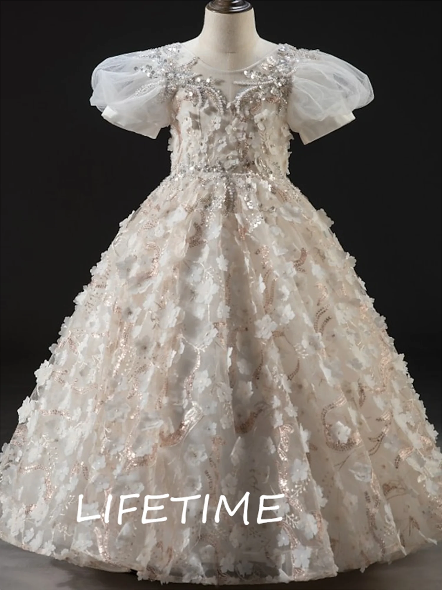 Aplike Kat Uzunluk Çiçek Kız Elbise Kabarık İplik Dantel Tül Kısa Kollu Jewel Boyun Prenses Parti Kostüm Düğün Balo Elbise