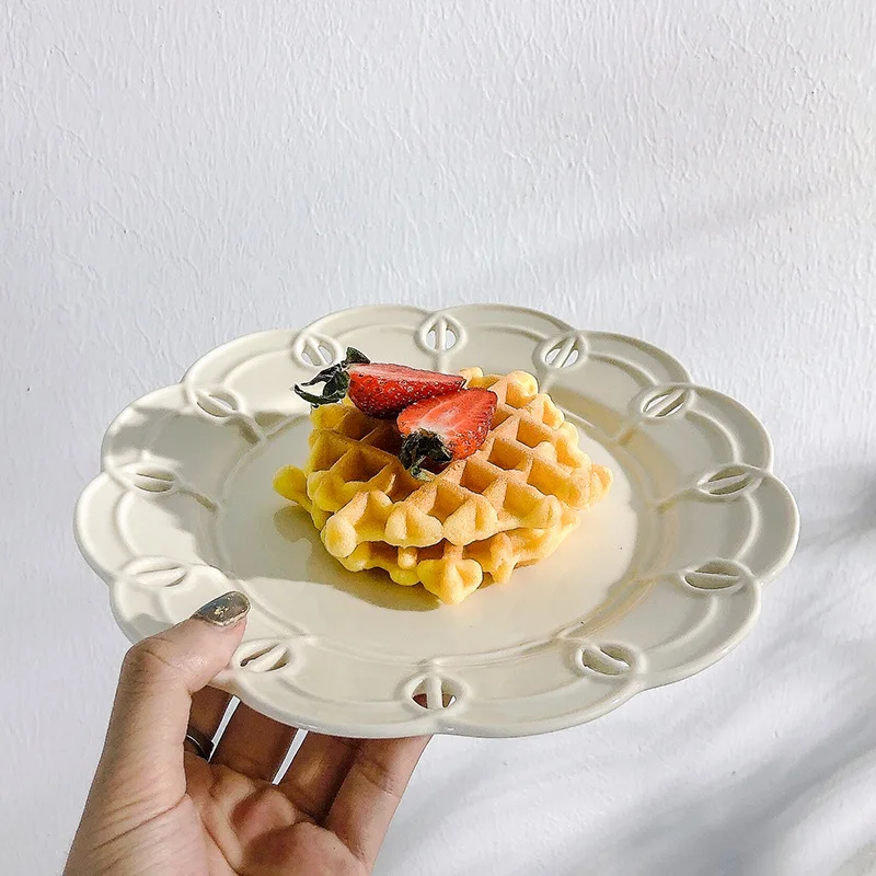 Avrupa seramik fincan tabak Seti Düğün Retro Wispy İçi Boş yemek tabakları Süslemeleri Ev Restoran Tepsileri Tatlı yemek tabakları