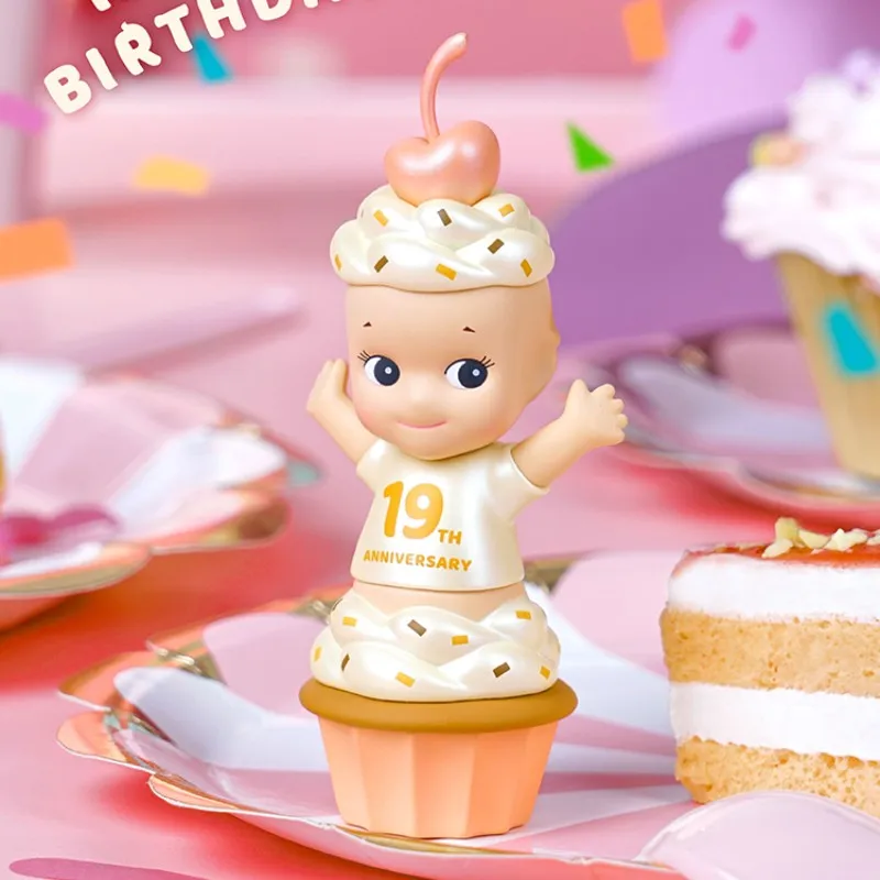 Orijinal Sonny Melek Anime Figürü 19th Yıldönümü Hatıra Modeli Bebek Kiraz Kek Sevimli Karikatür Sınırlı Sayıda Doğum Günü Gif