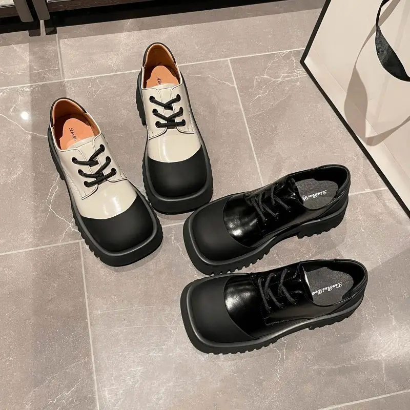YENİ İngiliz tarzı küçük deri ayakkabı 2023 ilkbahar ve sonbahar makosen ayakkabılar yükseltilmiş kalın alt platform ayakkabılar bağcıklı ayakkabı